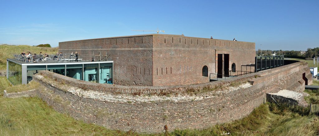 Militair bolwerk in de duinen - De Lombarde